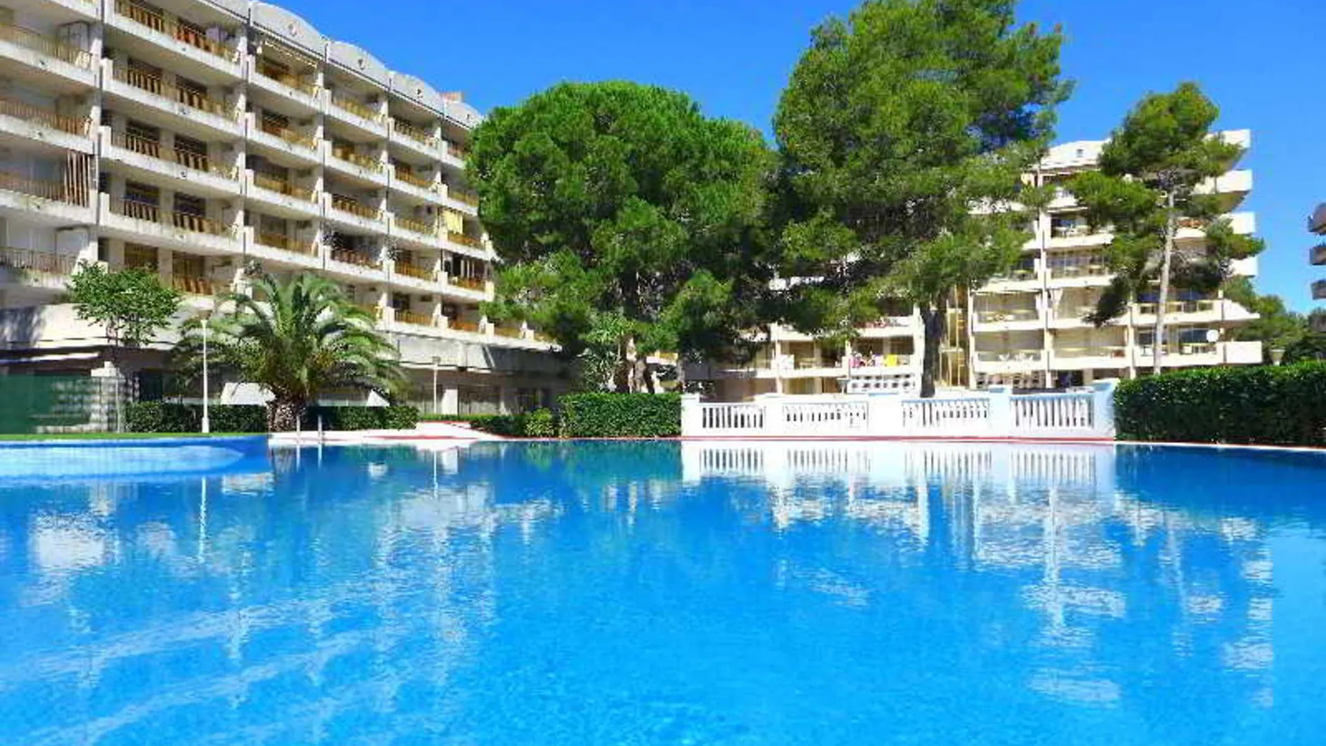 C&B Apartamento Catalunya 92 سالو 2*,  إسبانيا